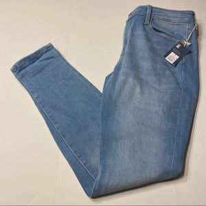 Universal Thread Womens High Rise Skinny Light Blue Jeans Winter Interior